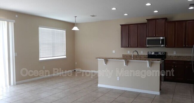 Foto del edificio - 7610 Atwood Dr