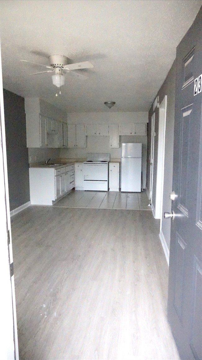 Foto del edificio - 420 N Gilmer St