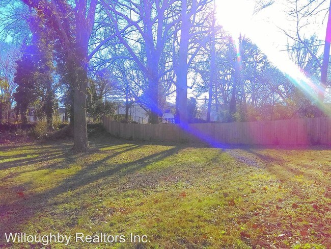 Foto del edificio - 5255 Brantford Ave