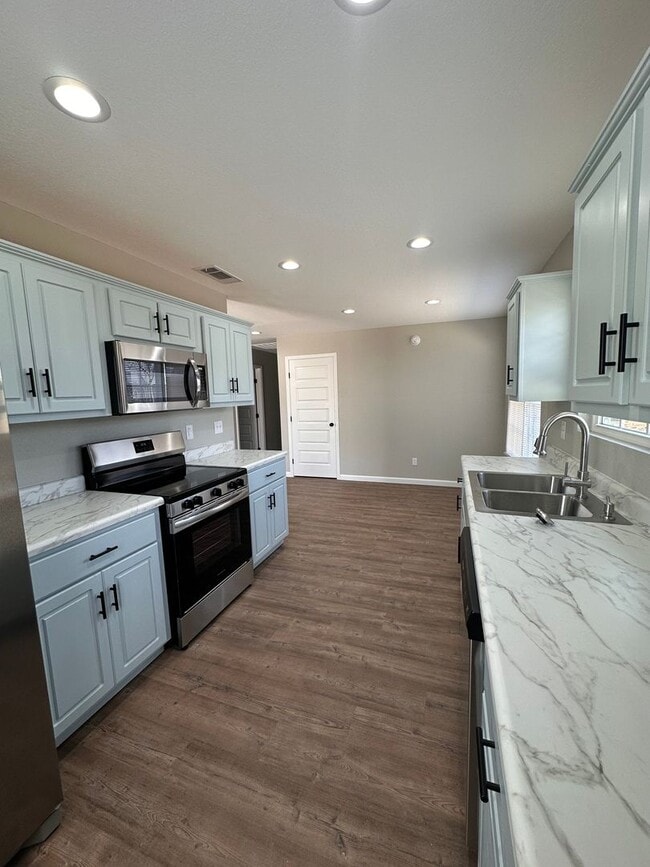 Building Photo - 906 Moxley Dr