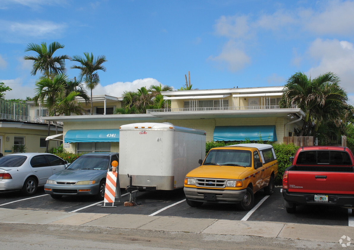 Foto del edificio - Beach Motel Apartments