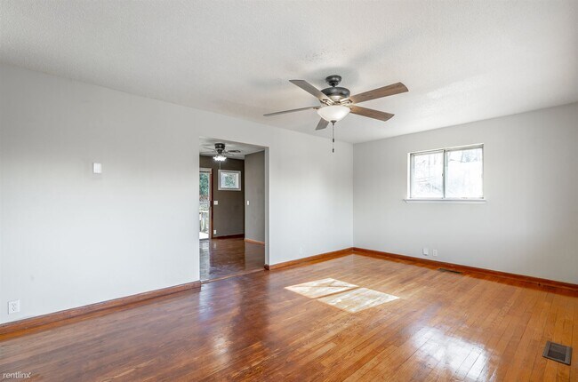 Building Photo - 3 br, 2 bath House - 22 Travis Road
