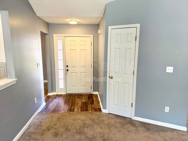 Foto del edificio - 11166 Knotty Pine Pl