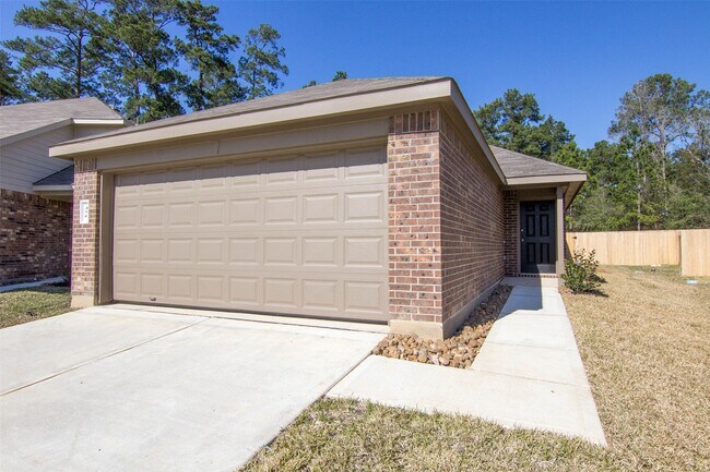 Building Photo - 456 Upper Creek Dr