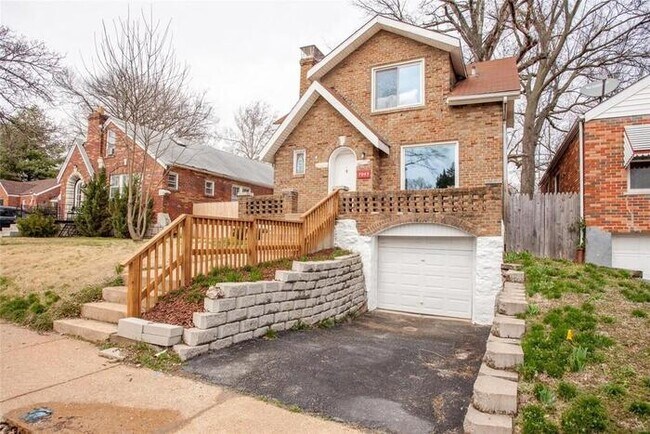 Foto del edificio - Fantastic 3bd/2ba home! Coming soon!