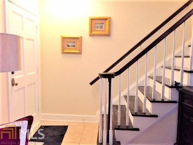 Building Photo - 110 Mt Vernon Cir