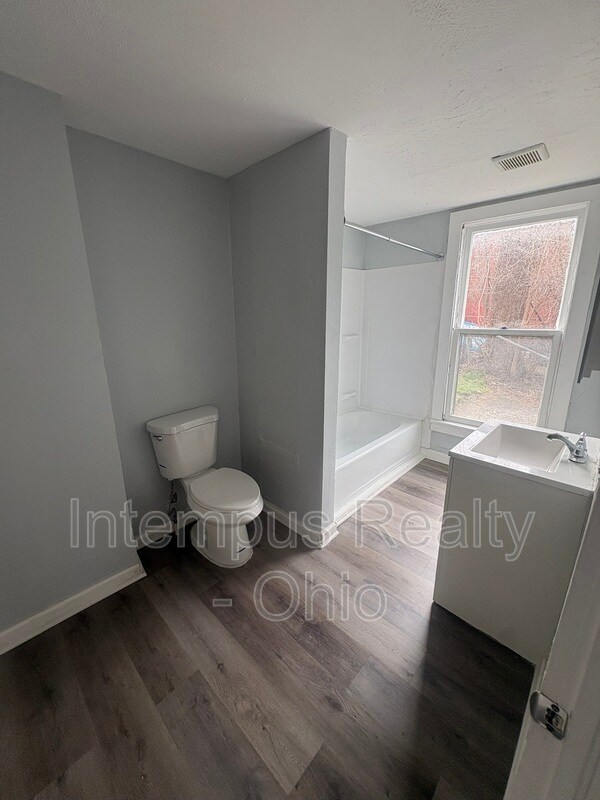 Foto del edificio - 7315 Guthrie Ave