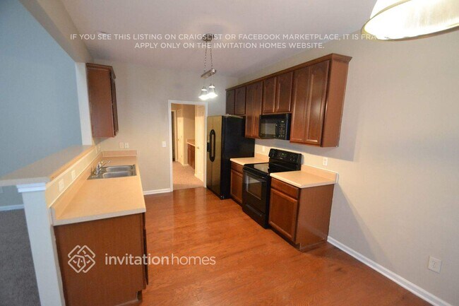Foto del edificio - 8728 Hazelcroft Ln