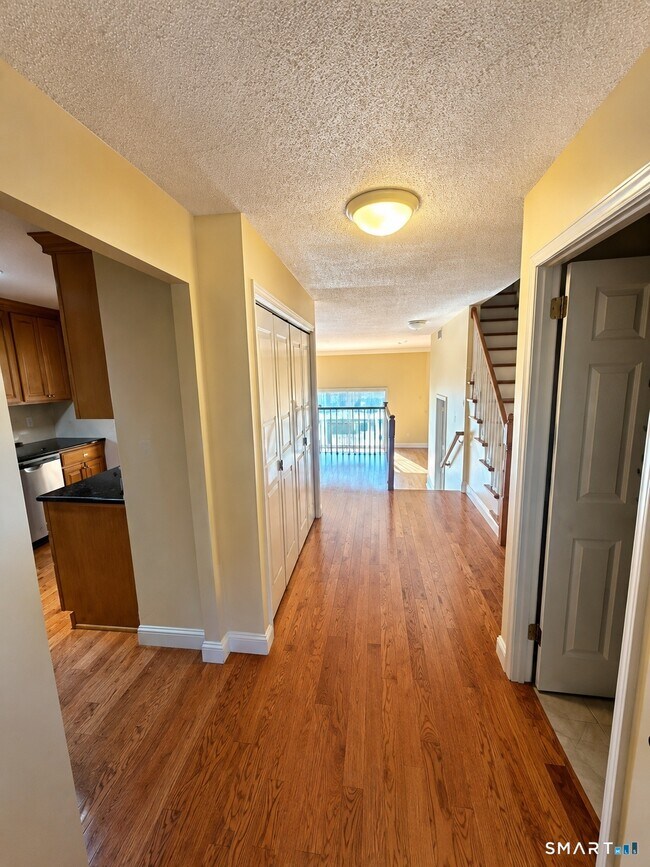 Foto del edificio - 123 Brittany Farms Rd