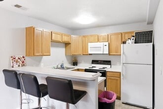 Building Photo - 17281 E Ford Dr