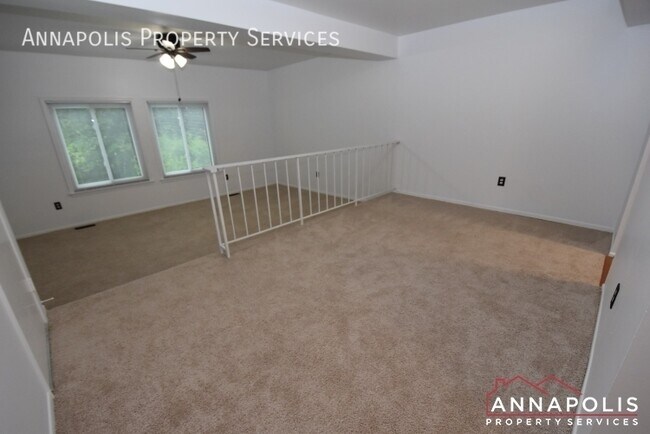 Foto del edificio - 1241 Birchcrest Ct
