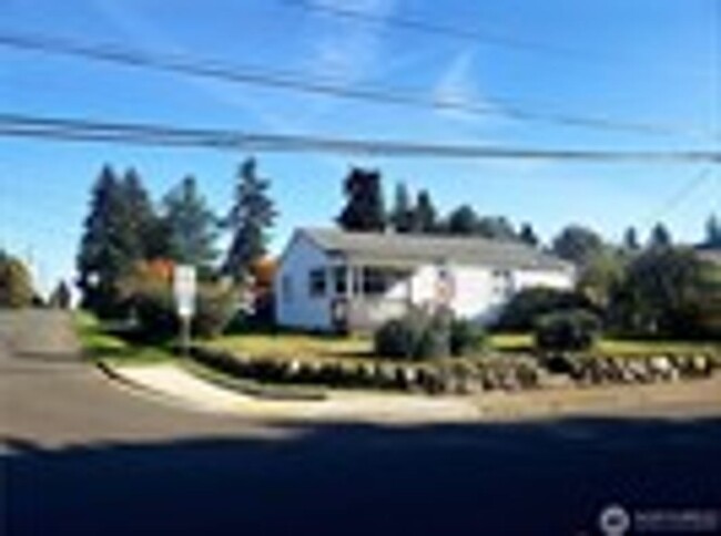 Building Photo - 4Bd/1Ba SeaTac House