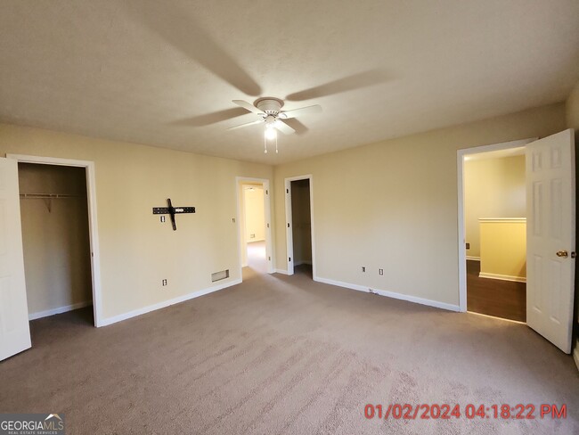 Foto del edificio - 1000 James Madison Ct