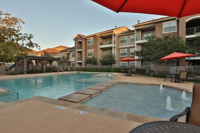 Building Photo - Cypress Creek at River Bend Apartment Homes