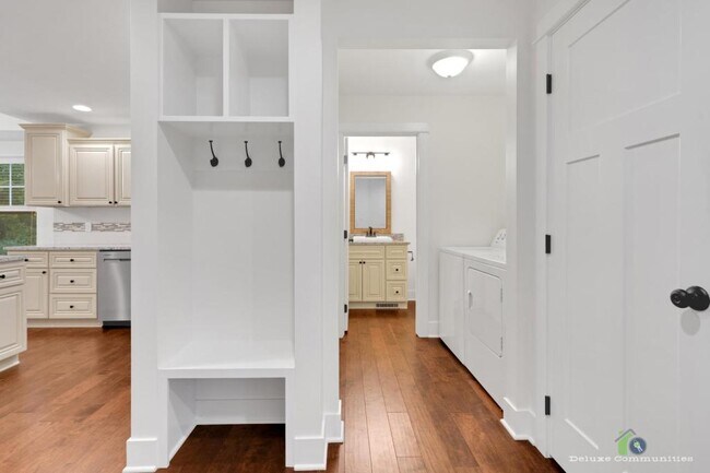 Foto del edificio - 10115 S Crossroads Cir SE