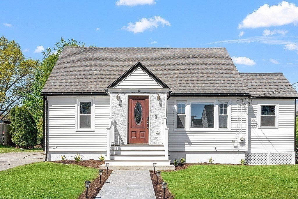 Primary Photo - 37 Lakeview Ave