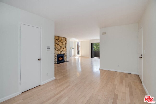 Building Photo - 16169 Sunset Blvd