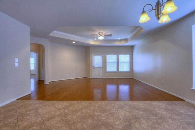 Building Photo - 4711 Bellows View Dr