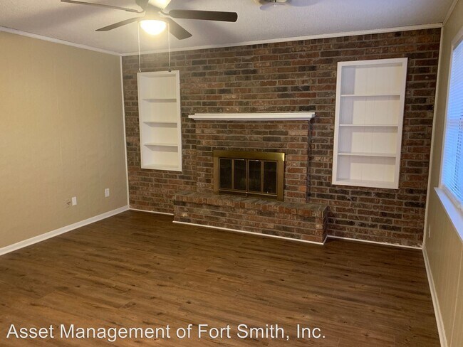 Foto del edificio - 4900-4902 Summit St