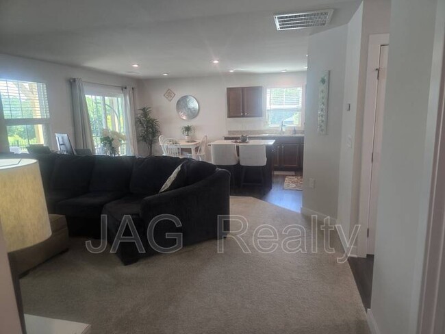Foto del edificio - 4121 Jones Crk Ln