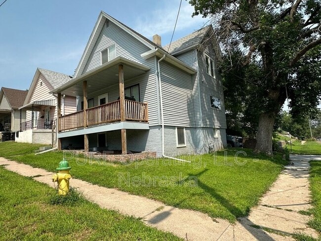 Building Photo - 1402 Dorcas St