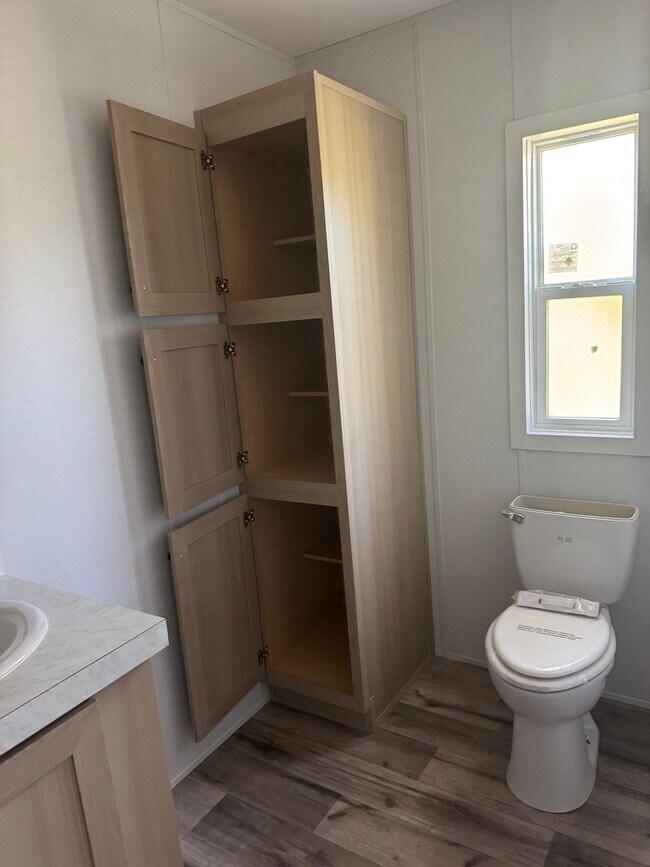 Foto del edificio - 211 Little Ave