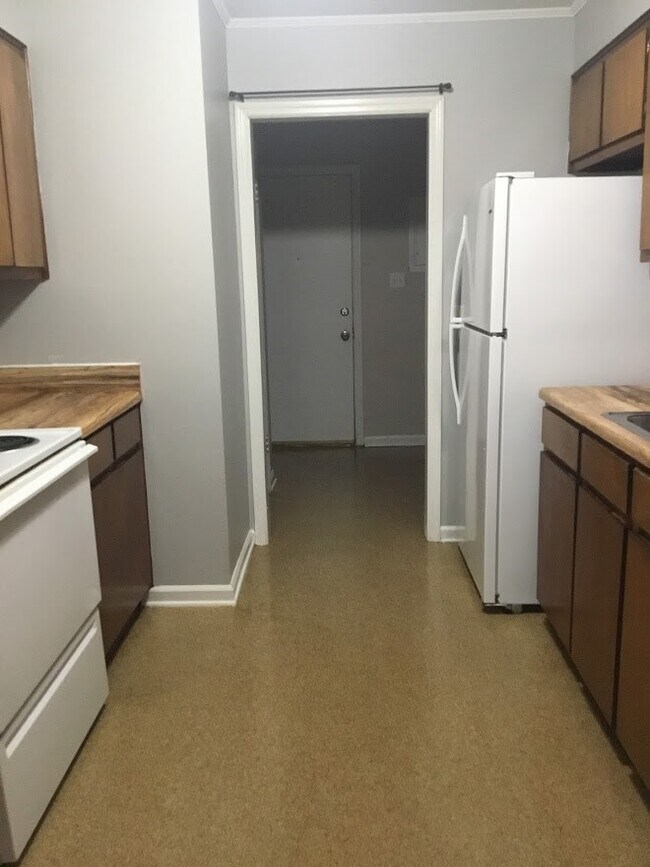 Building Photo - 109 Samarya Ln