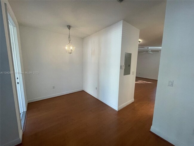 Building Photo - 400 Olssen Ave