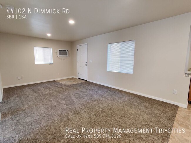 Building Photo - Fully Remodeled Rambler in Country Style L...