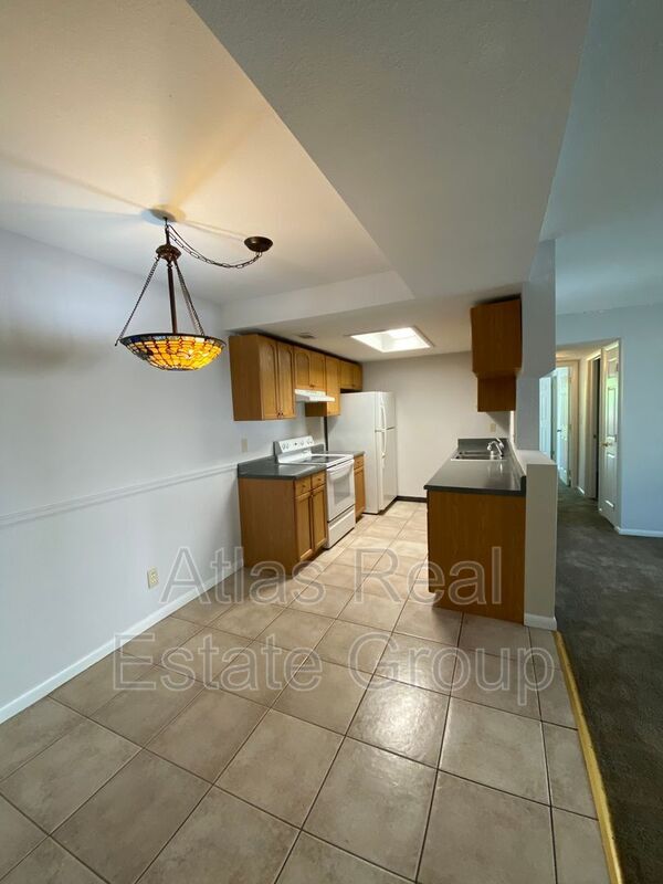 Building Photo - 842 S Uravan Ct