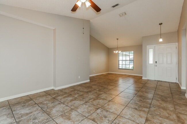Foto del edificio - 1424 Covington Ct