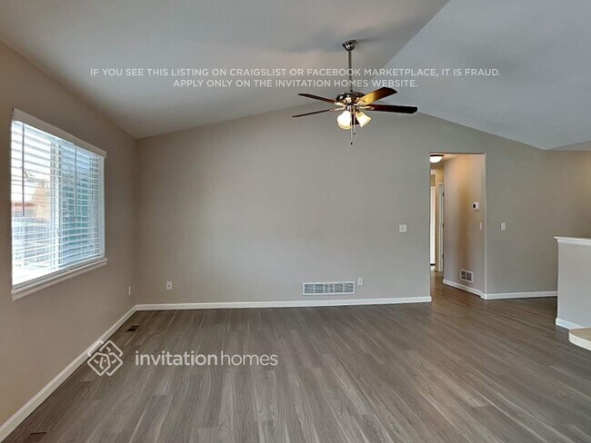 Foto del edificio - 10737 Darneal Dr