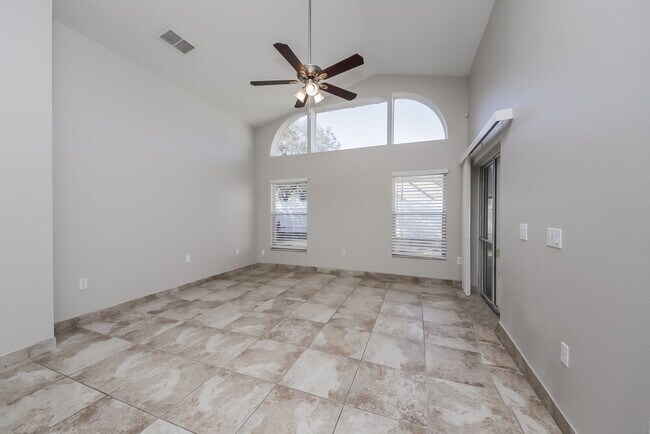 Building Photo - 2536 Crown Ridge Cir