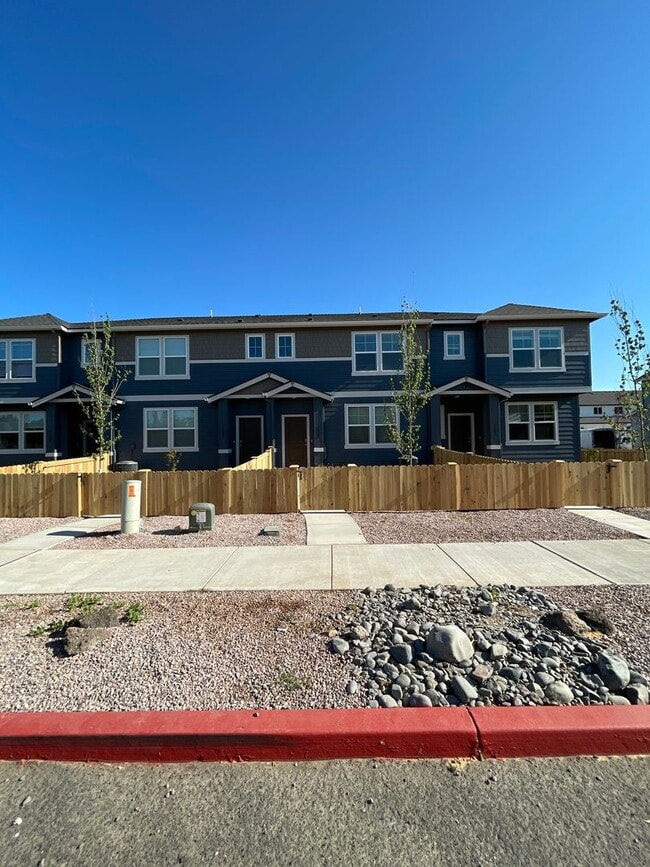 Building Photo - 1275 NW Upas Ave