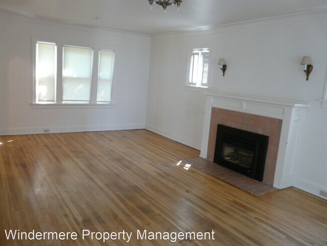 Foto del edificio - 4 br, 2 bath House - 908 17th St