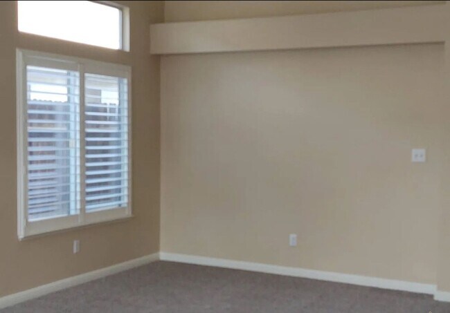 Foto del edificio - 4 bedroom, 2 bath Home