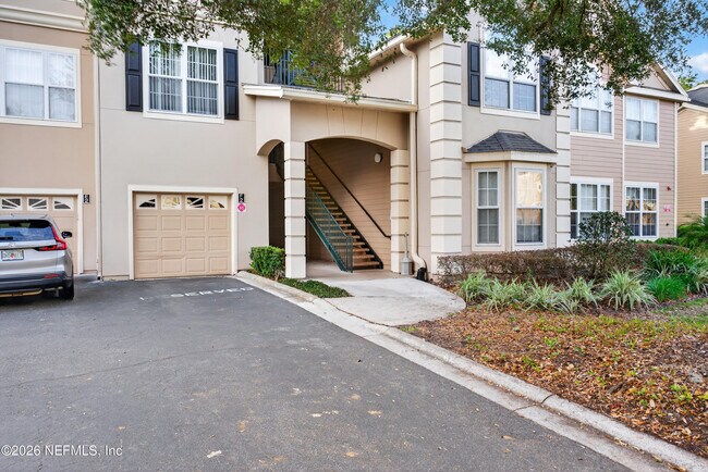 Foto del edificio - 13810 Sutton Park Dr N