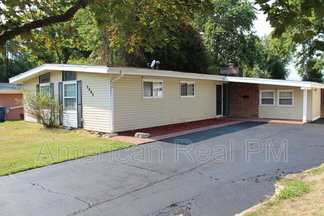 Foto del edificio - 2645 Countryside Dr