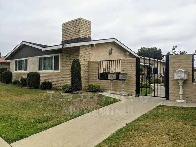 Building Photo - 9082 Central Ave