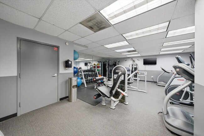 Foto del edificio - 6030 N Sheridan Rd