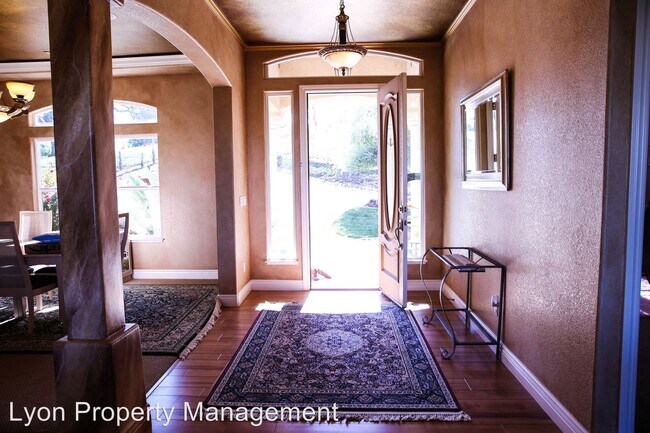 Foto del edificio - 5 br, 3.5 bath House - 2069 HIckok Road