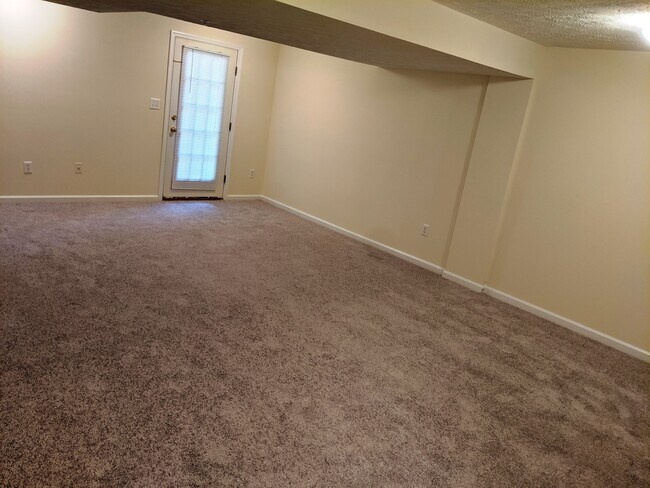 Building Photo - 2034 Amber Way