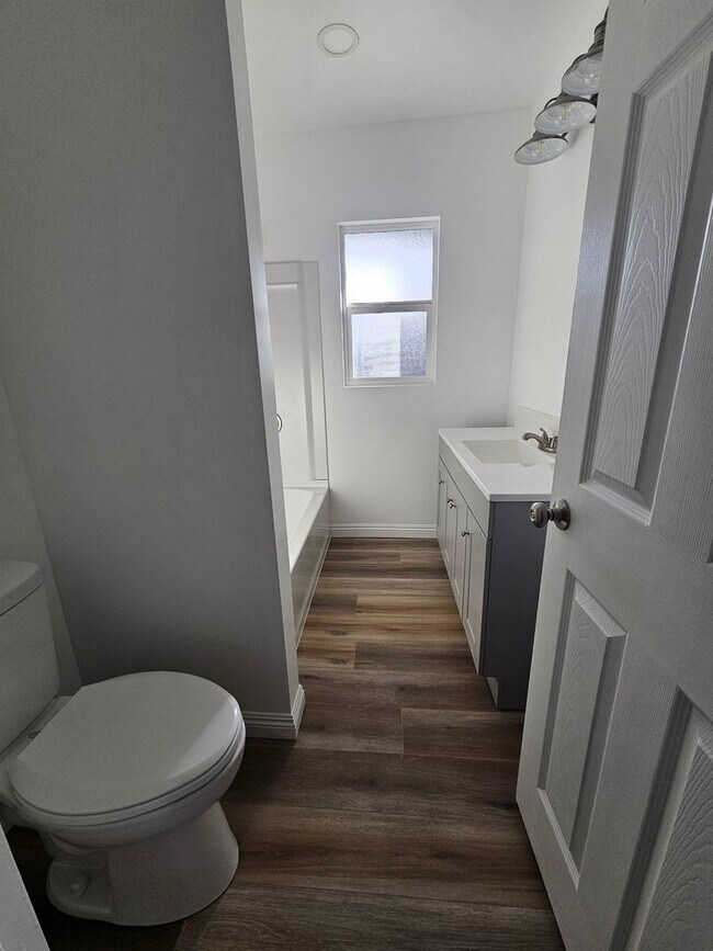 Building Photo - Charming 3BR House in Lynwood