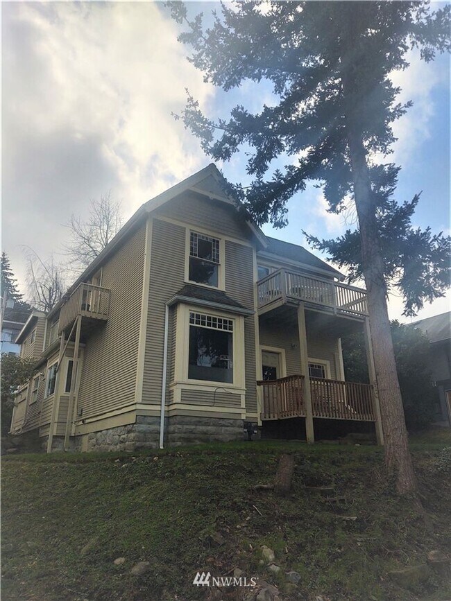 Foto del edificio - Cozy 3-Bedroom Home Near WWU – Pets Welcome!