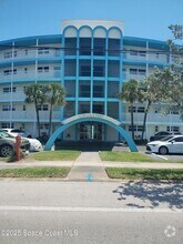 Building Photo - 4000 Ocean Beach Blvd