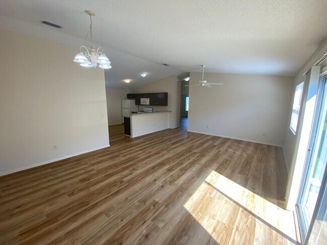 Foto del edificio - Annual Rental  in The Village of Piedmont - Unfurnished  - 2 Bedroom 2 Bath Patio Villa, with pon...