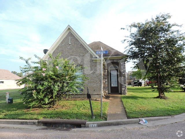 Building Photo - 7923 Bay Meadow Cir S