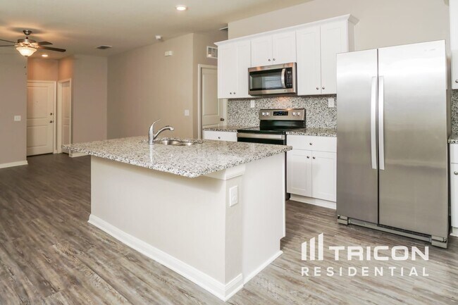 Building Photo - 14640 Maple Terrace San Antonio TX