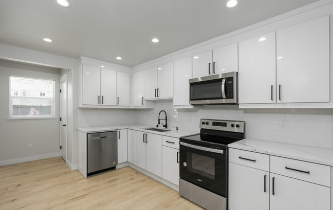 Interior Photo - 3408-3412 Northwest, 3 Beds, 2.5 Bath & 4 Beds, 2.5 Bath Units Available!