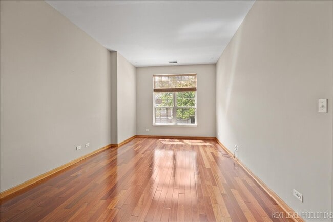 Building Photo - 2402 Wilton Ln